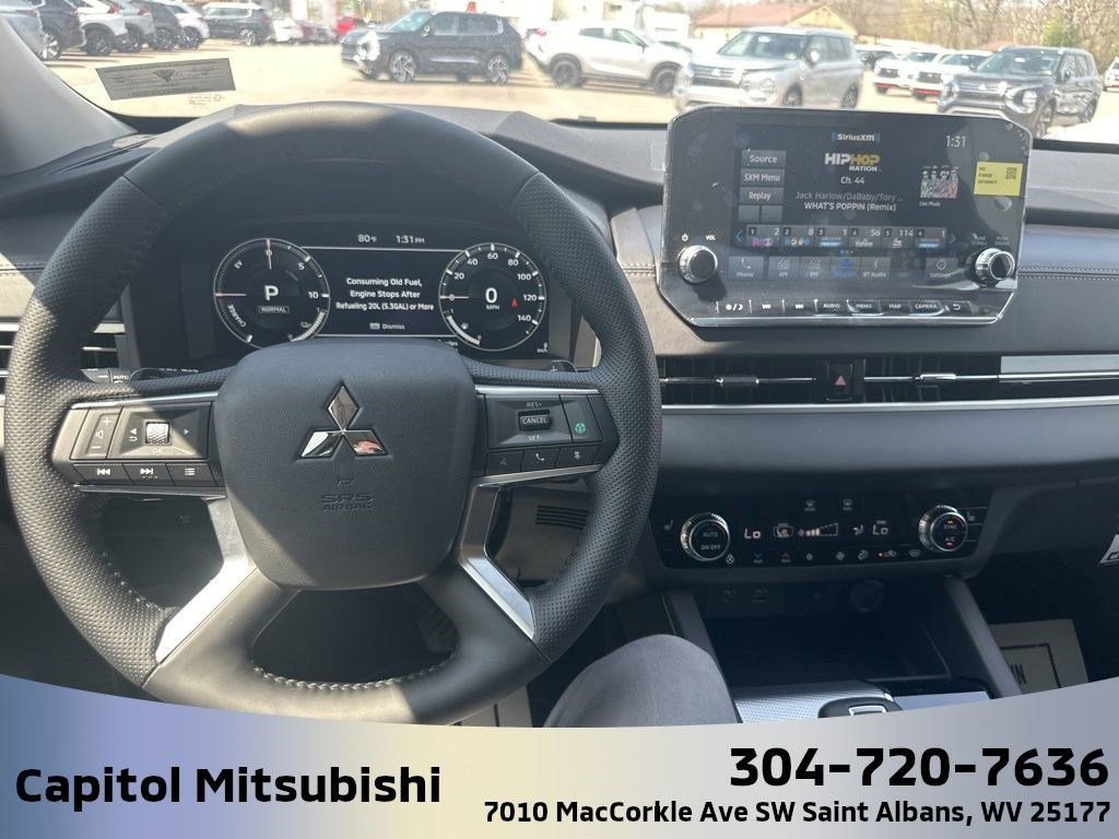 New 2025 Mitsubishi Outlander SEL image 16