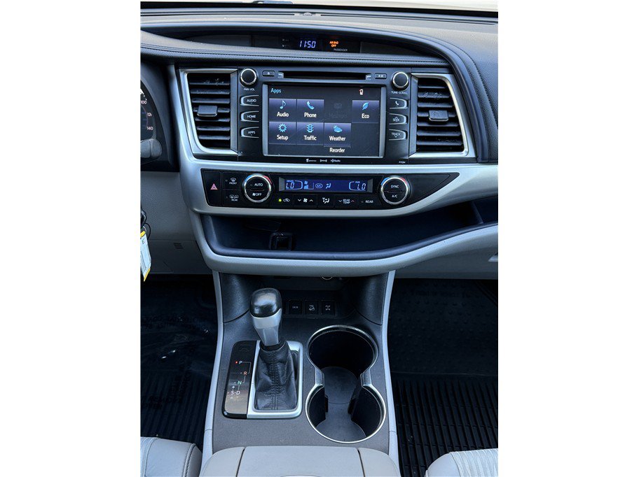 Used 2016 Toyota Highlander Plus AWD/4WD image 11