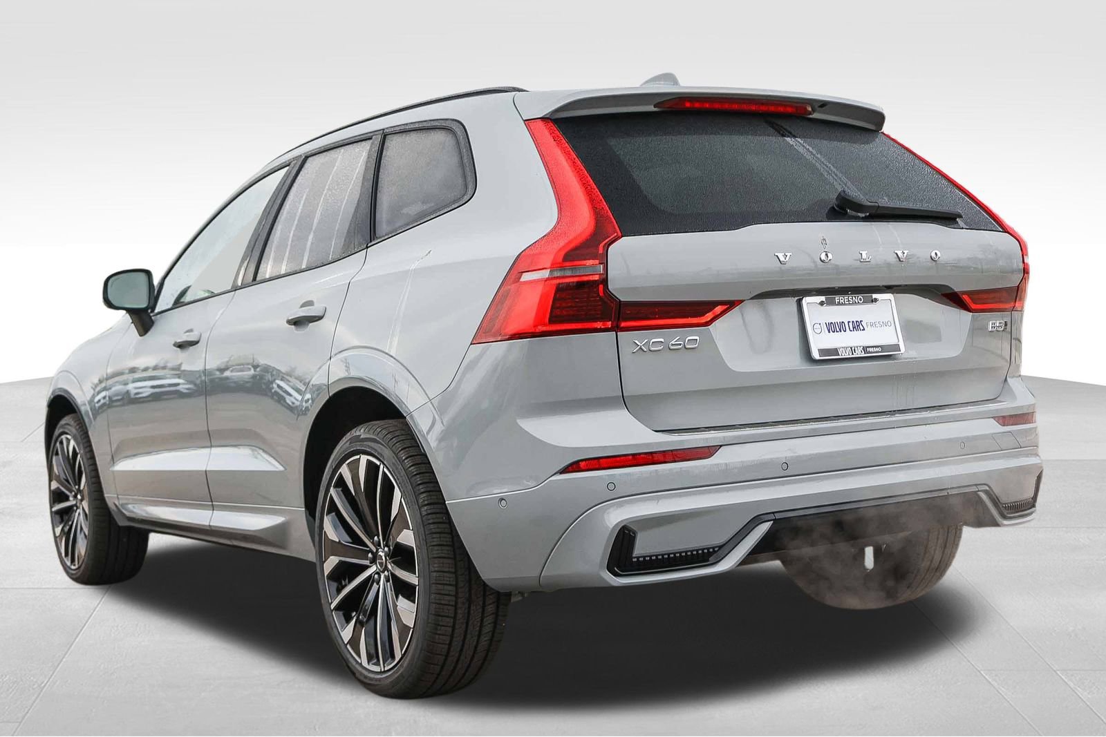 New 2026 Volvo XC60 B5 Ultra w/ Protection Package Premier image 7