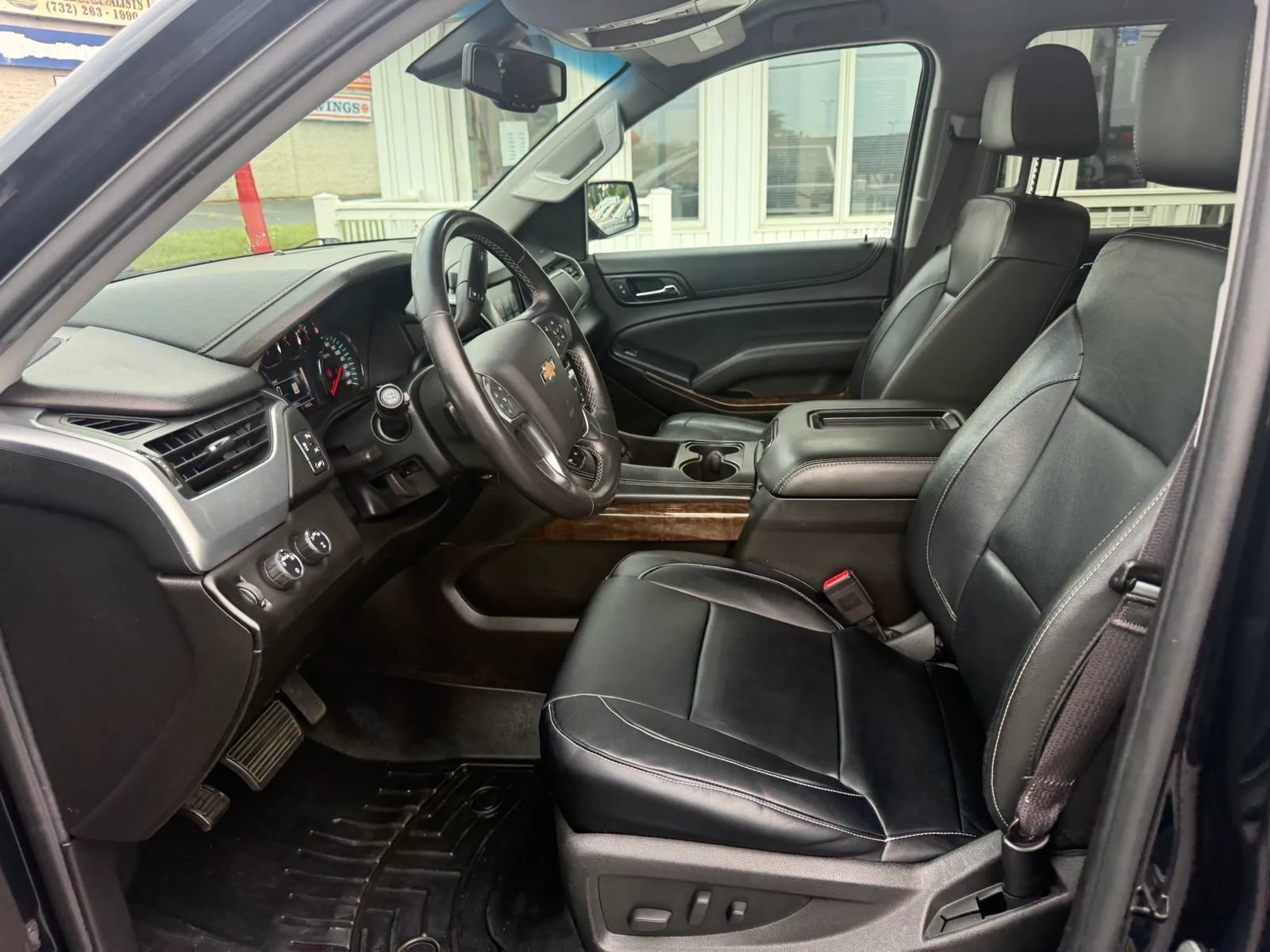Used 2017 Chevrolet Suburban LT AWD/4WD image 14