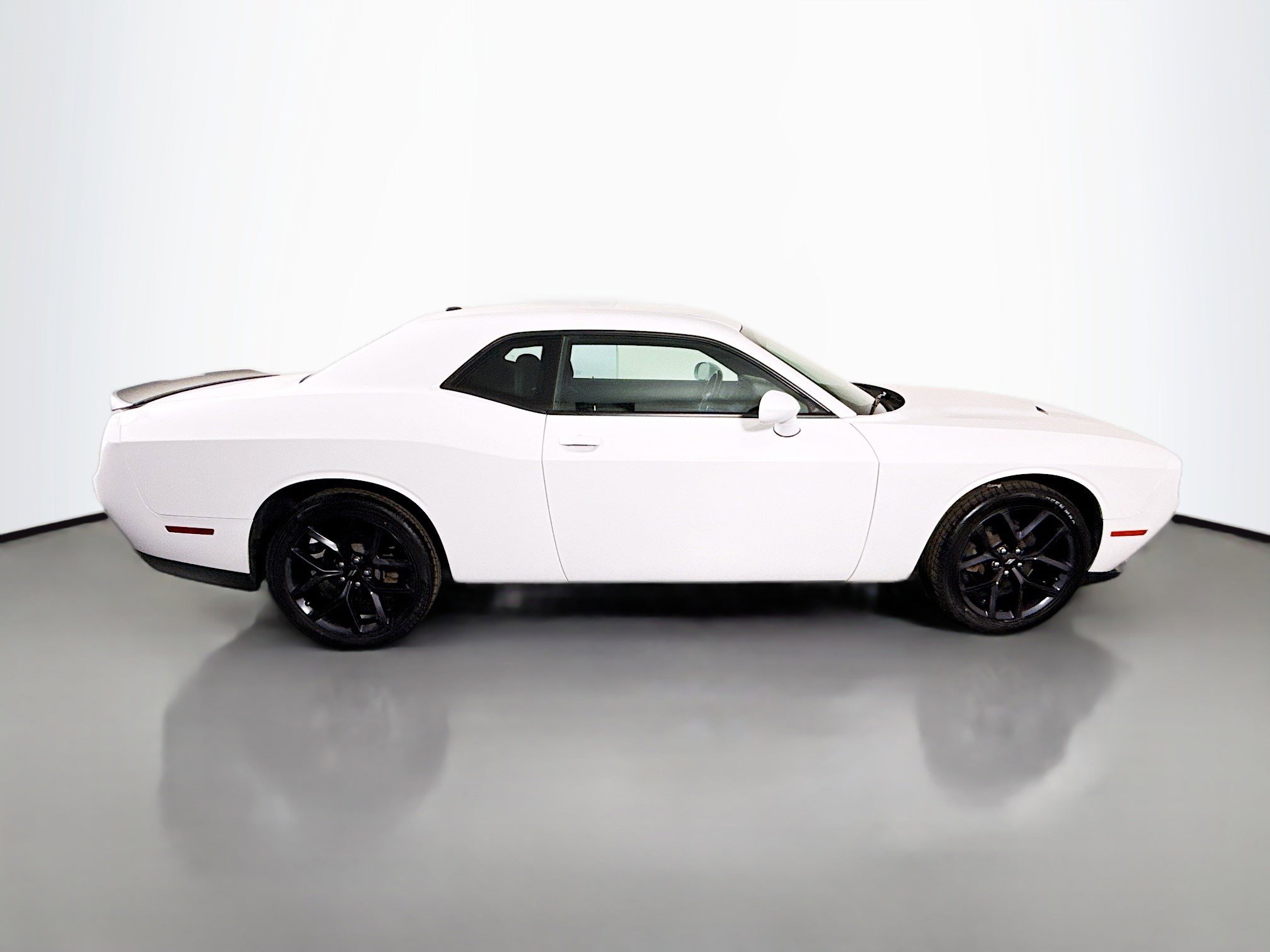Used 2019 Dodge Challenger SXT w/ Blacktop Package image 11