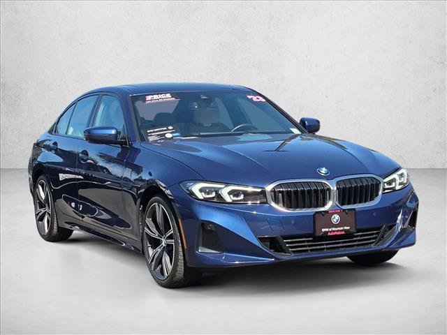 Certified 2023 BMW 330i Sedan w/ Premium Package RWD image 3