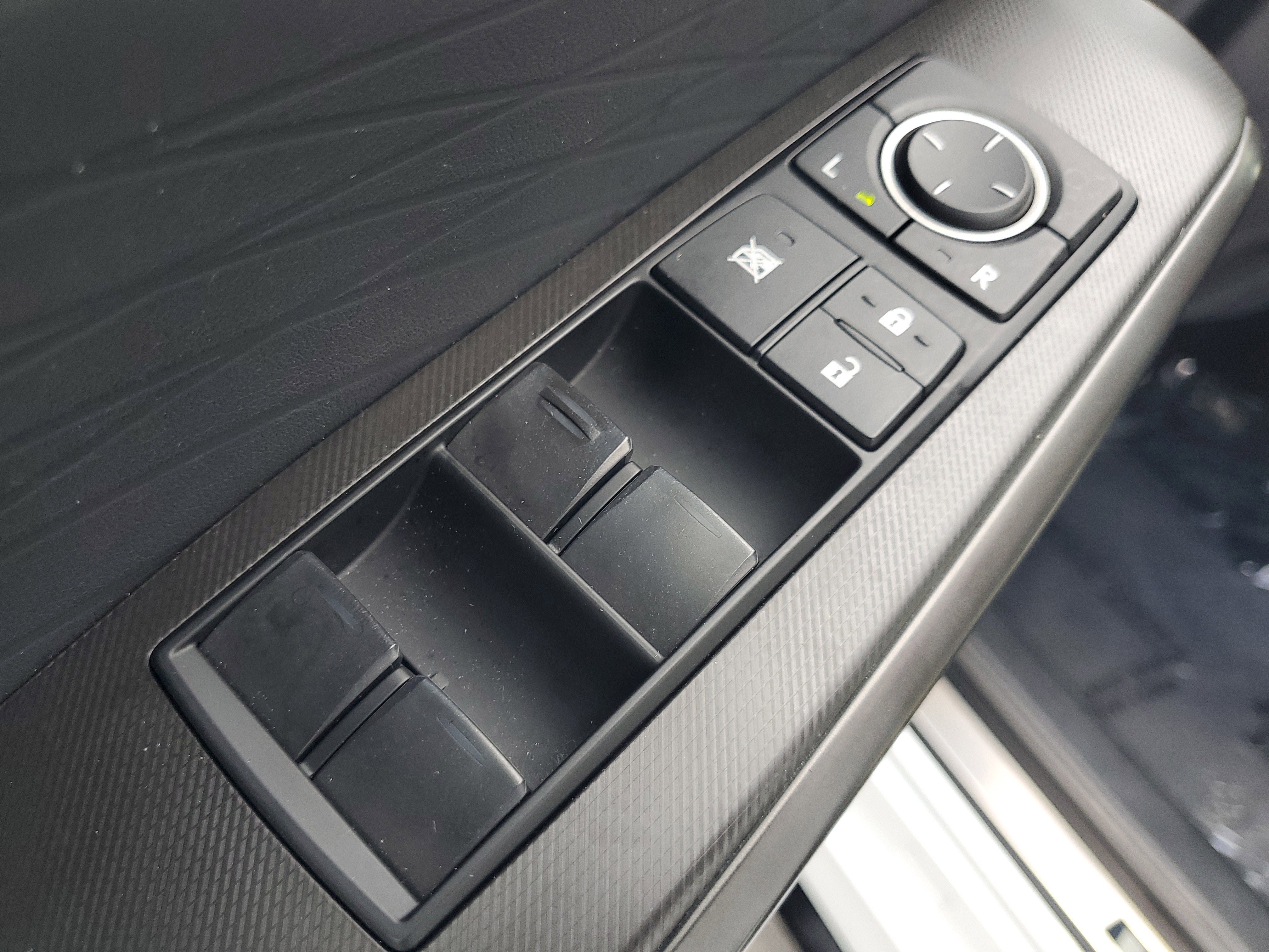 Certified 2022 Lexus IS 350 F Sport image 21