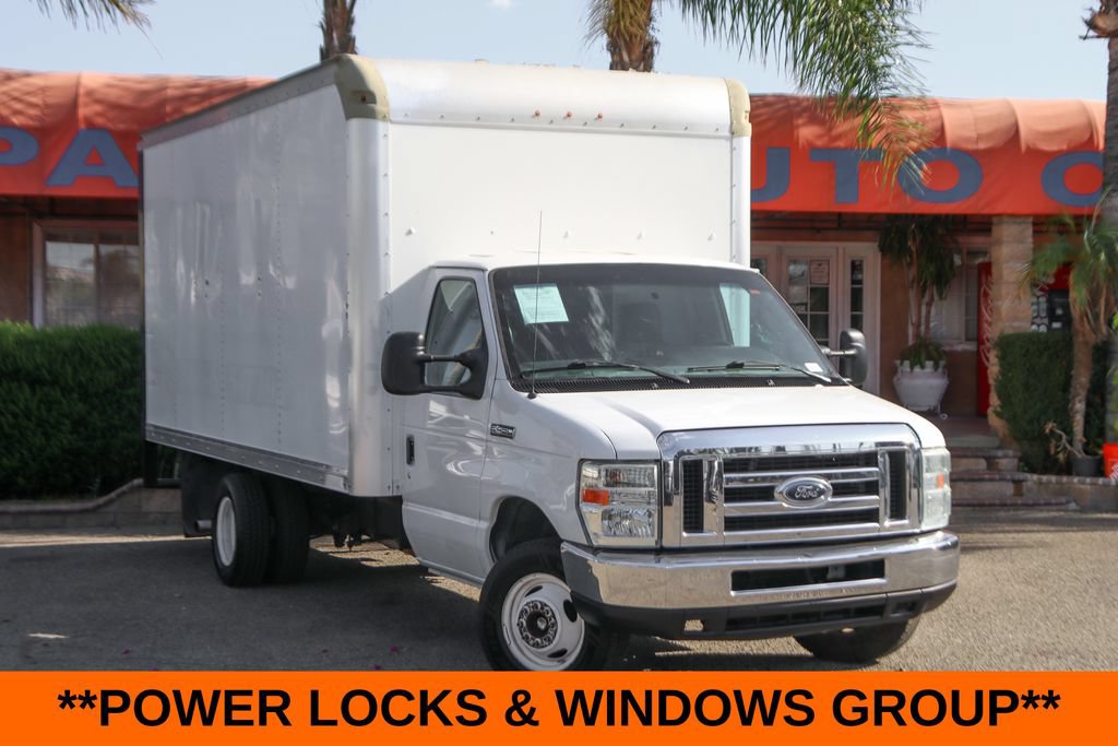 Used 2016 Ford E-450 and Econoline 450 Super Duty w/ Power Windows & Locks Group RWD image 2