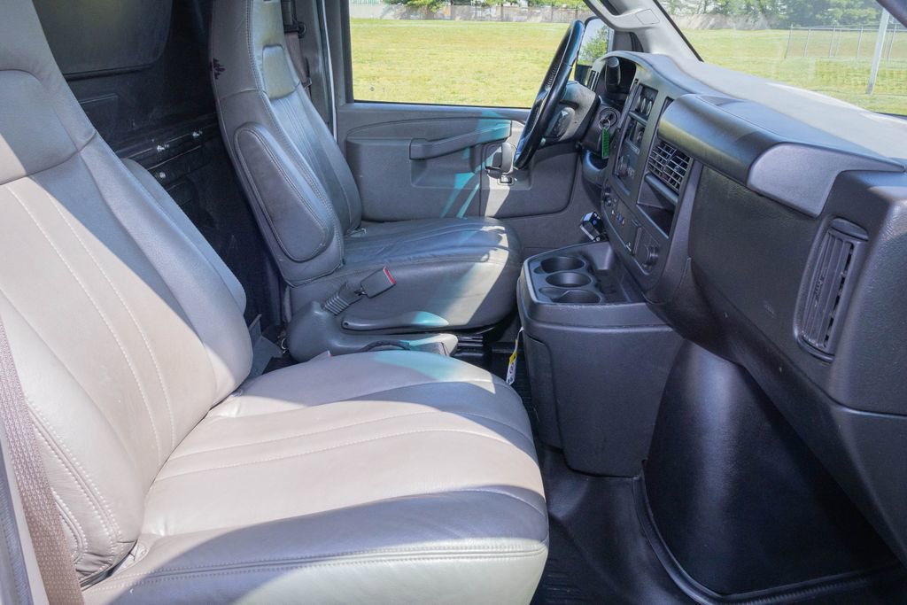 Used 2022 Chevrolet Express 2500 Extended w/ Driver Convenience Package RWD image 12