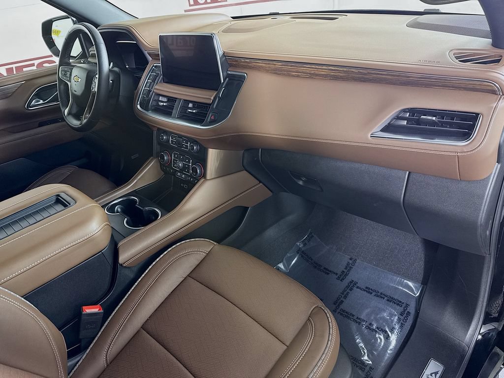 Used 2024 Chevrolet Suburban High Country w/ Advanced Technology Package AWD/4WD image 34