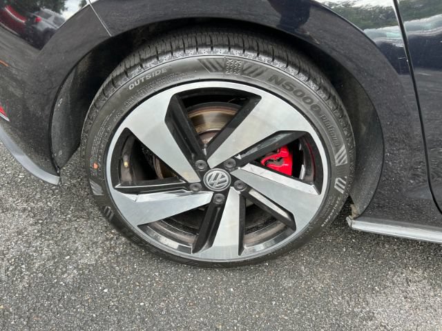 Used 2020 Volkswagen GTI SE FWD image 36