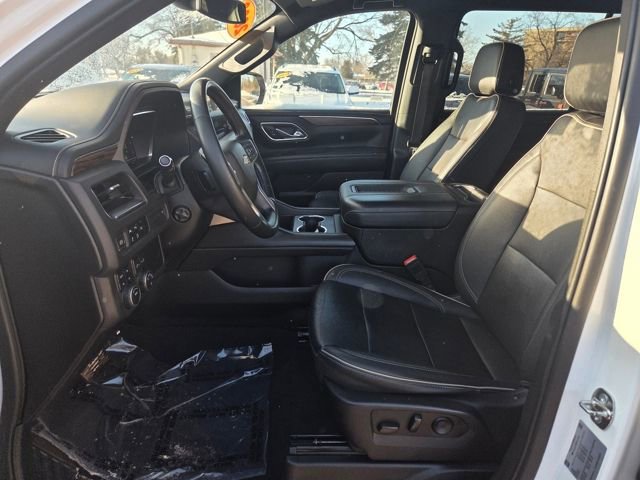 Used 2023 Chevrolet Suburban Premier image 18