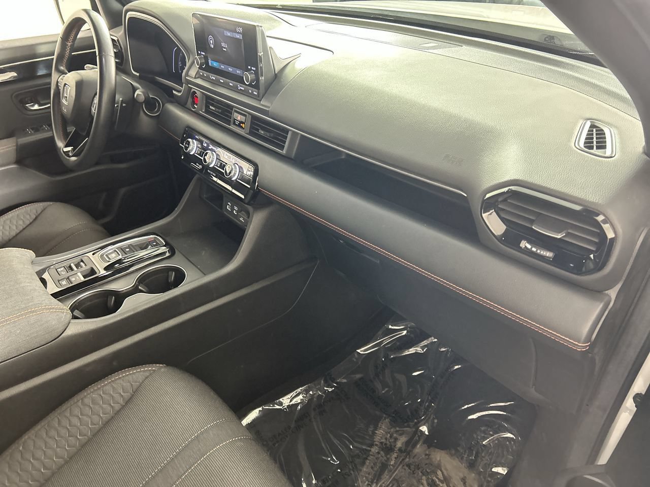 Used 2025 Honda Pilot Sport image 26