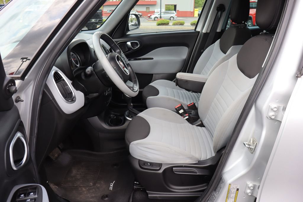 Used 2014 FIAT 500L Easy w/ Popular Equipment Group FWD image 4