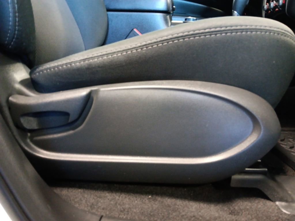 Used 2018 Nissan Pathfinder S AWD/4WD image 35