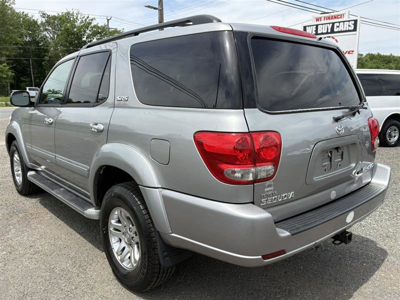 Used 2005 Toyota Sequoia SR5 AWD/4WD image 3