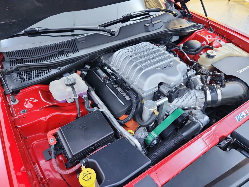 Used 2016 Dodge Challenger SRT Hellcat image 15