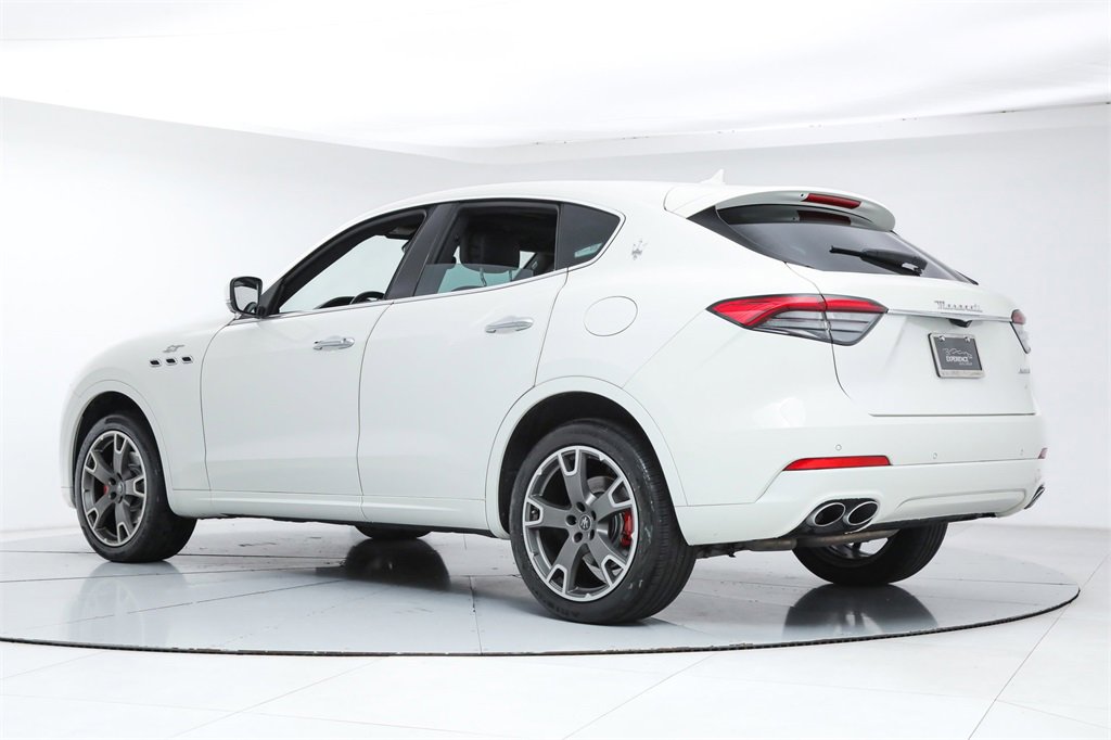 Certified 2023 Maserati Levante GT image 3