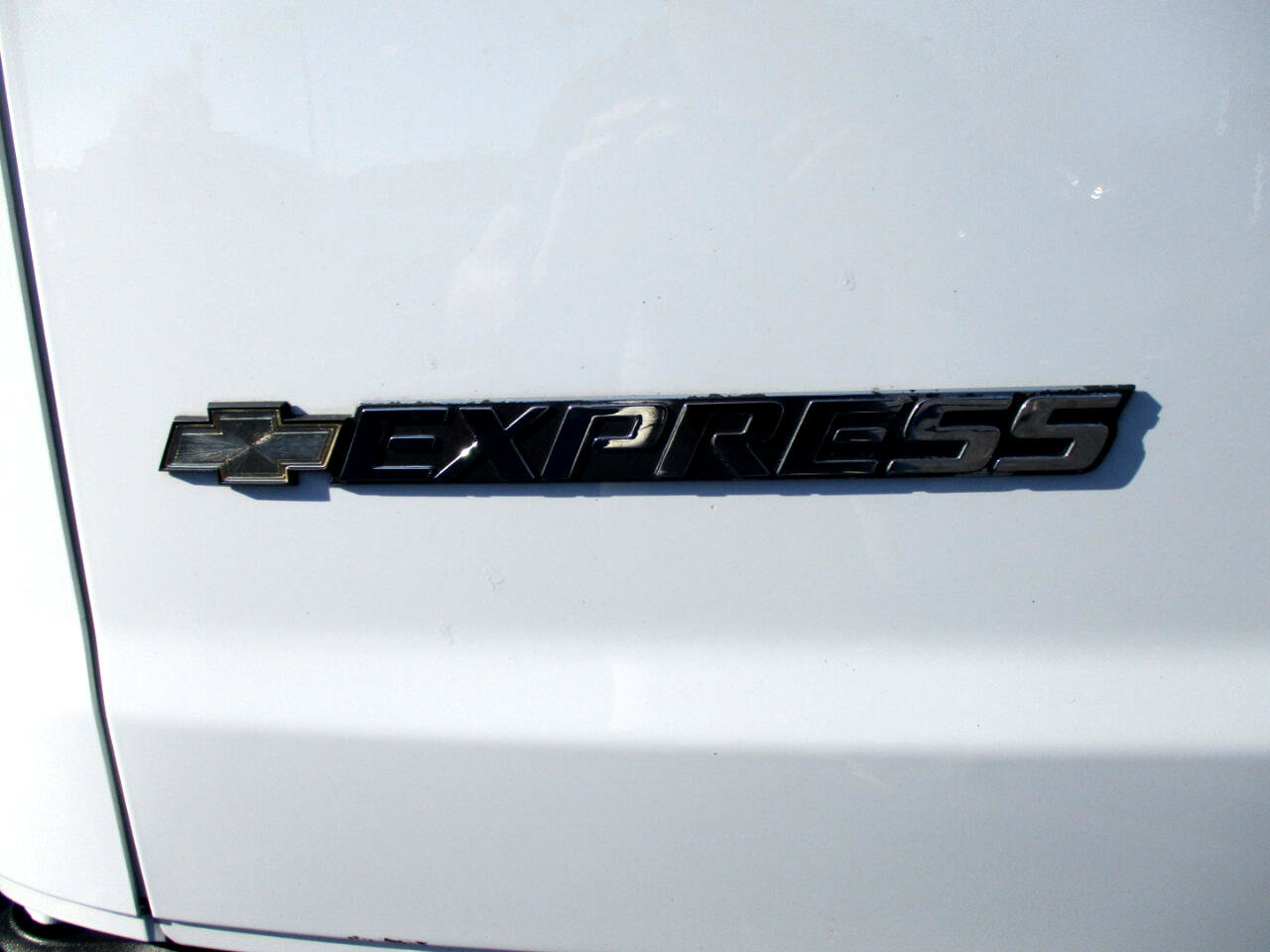 Used 2021 Chevrolet Express 2500 w/ Driver Convenience Package image 18