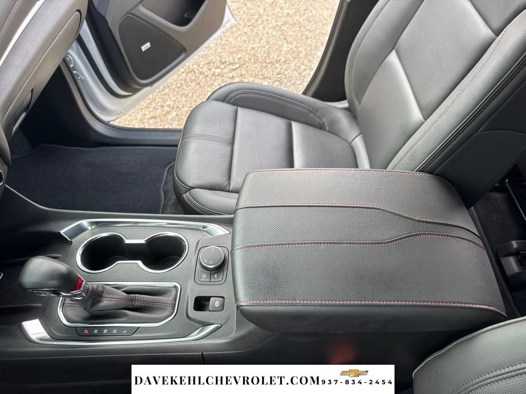Used 2023 Chevrolet Traverse RS FWD image 18