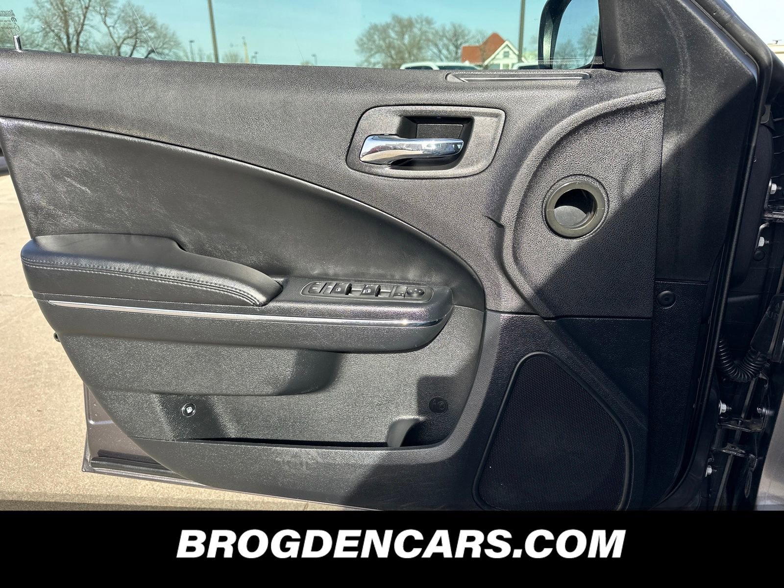 Used 2014 Dodge Charger SE image 10