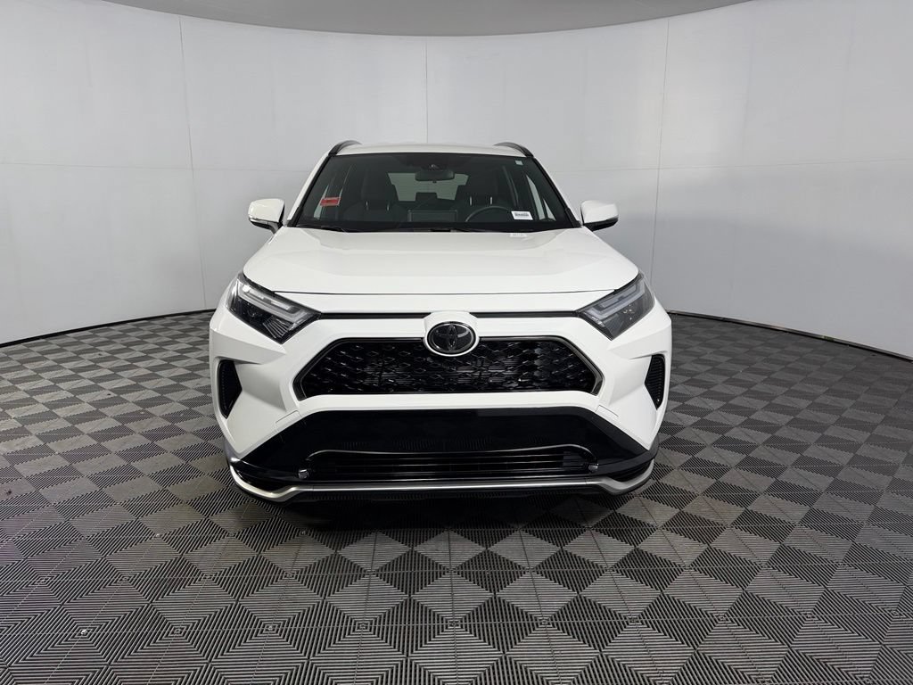 Used 2025 Toyota RAV4 SE AWD/4WD image 5