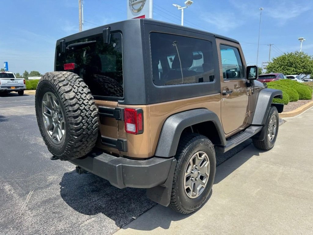 Used 2015 Jeep Wrangler Rubicon w/ Dual Top Group AWD/4WD image 3