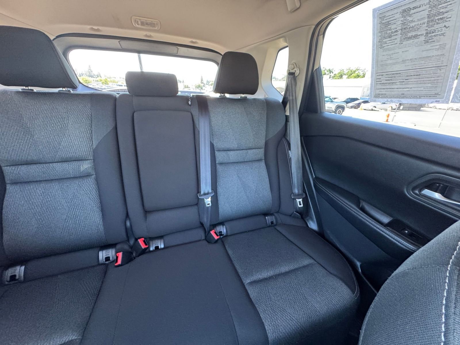 Used 2025 Nissan Rogue SV image 39