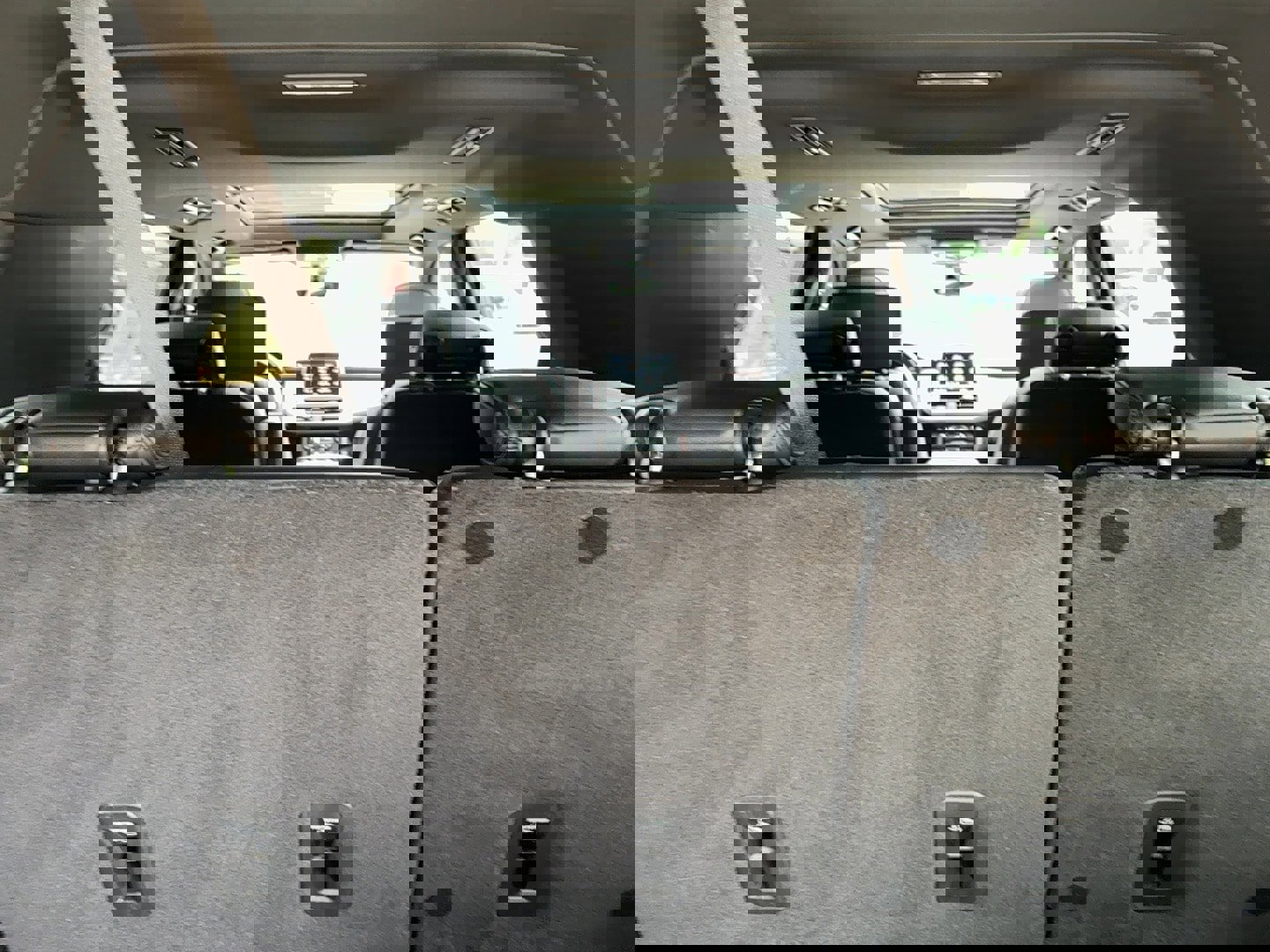 Used 2021 Chevrolet Suburban High Country w/ Premium Package image 9