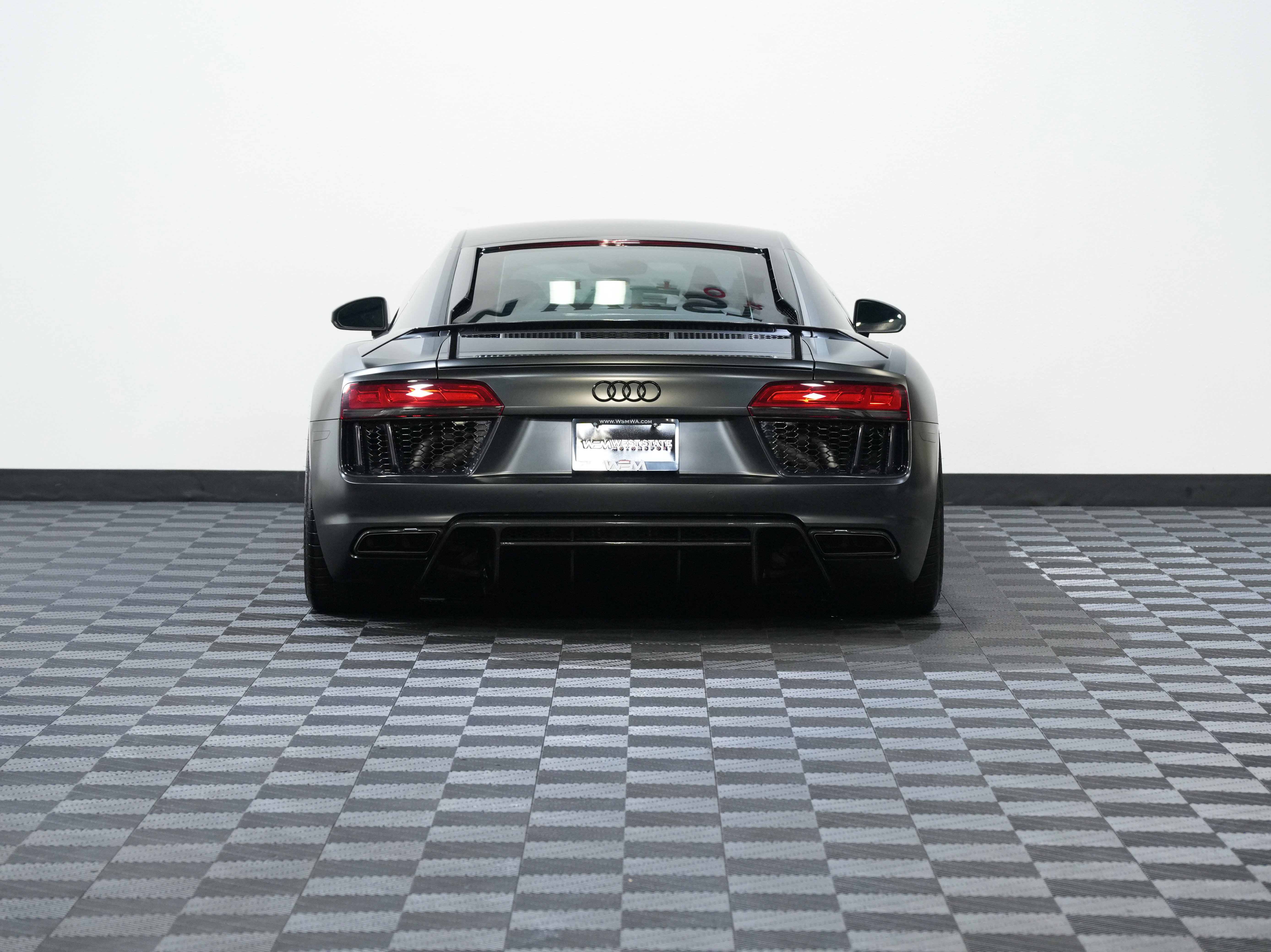 Used 2017 Audi R8 V10 plus image 7