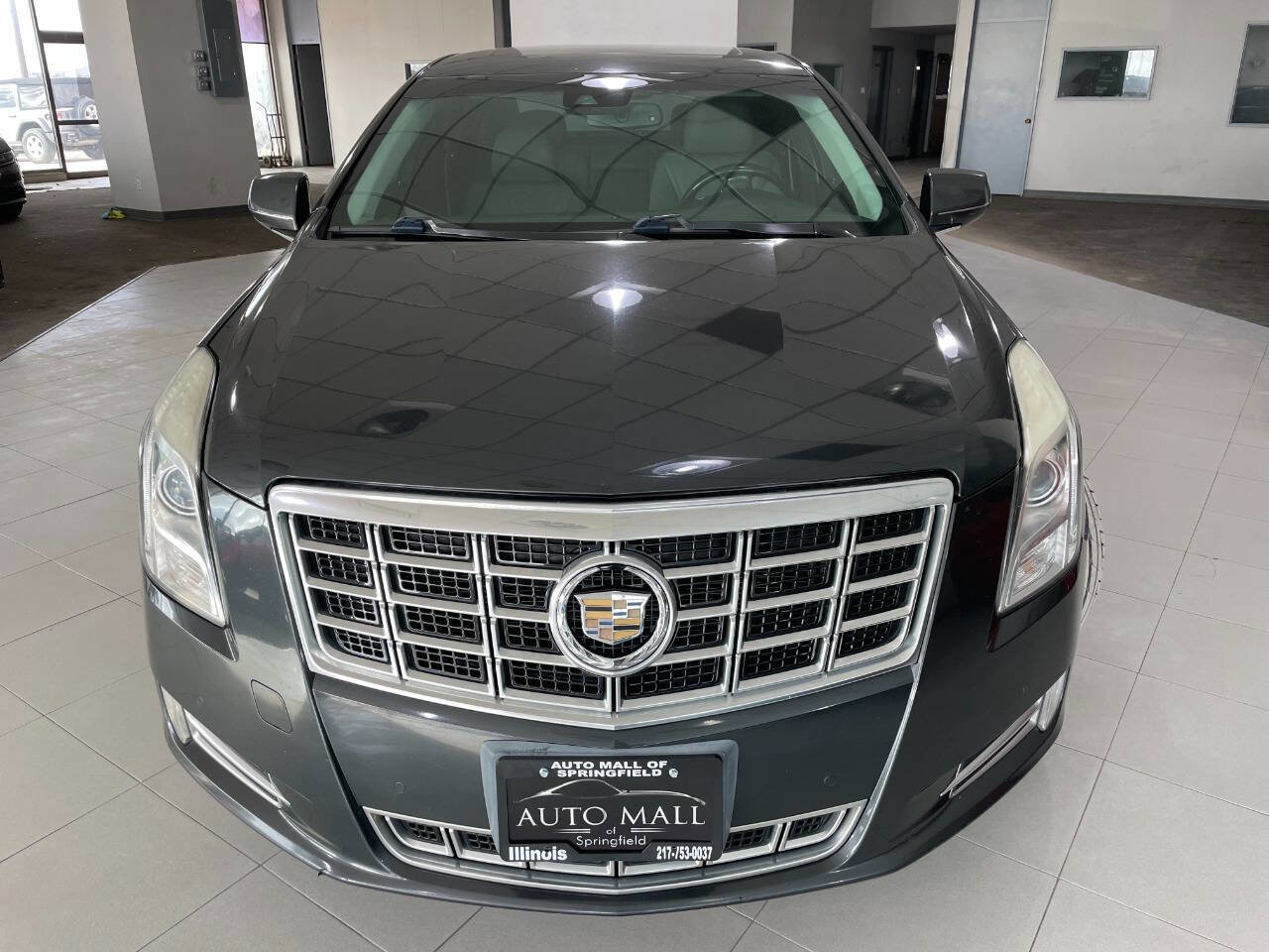 Used 2013 Cadillac XTS Luxury w/ Driver Awareness Package image 2