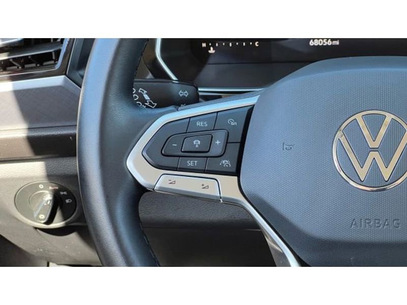 Used 2023 Volkswagen Jetta SE image 28