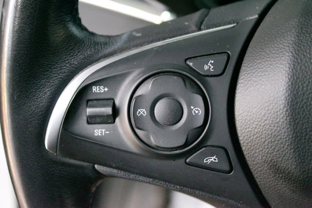 Used 2018 Buick Enclave Essence w/ Experience Buick Package AWD/4WD image 16