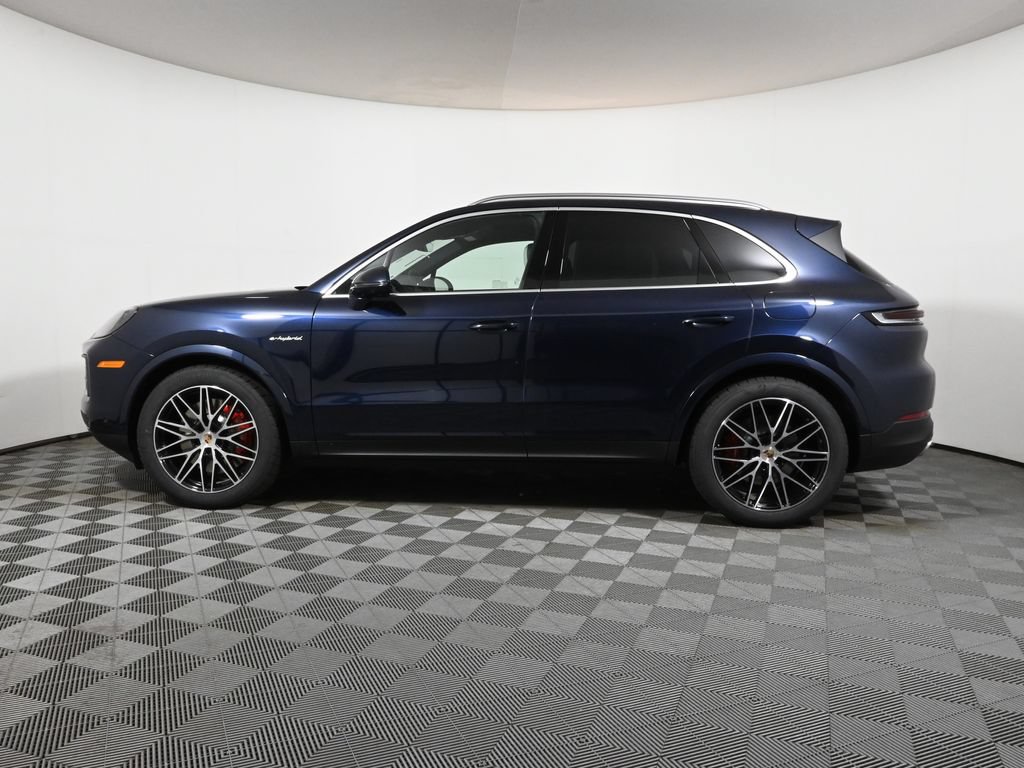 Used 2026 Porsche Cayenne S AWD/4WD image 2