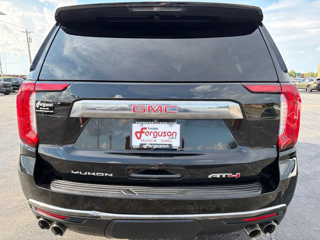 Used 2024 GMC Yukon XL AT4 w/ Technology Package AWD/4WD image 5