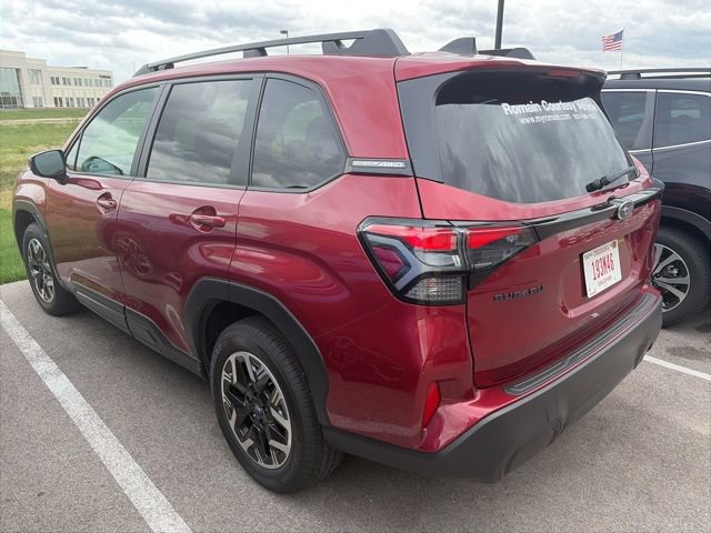 Used 2026 Subaru Forester Premium image 2