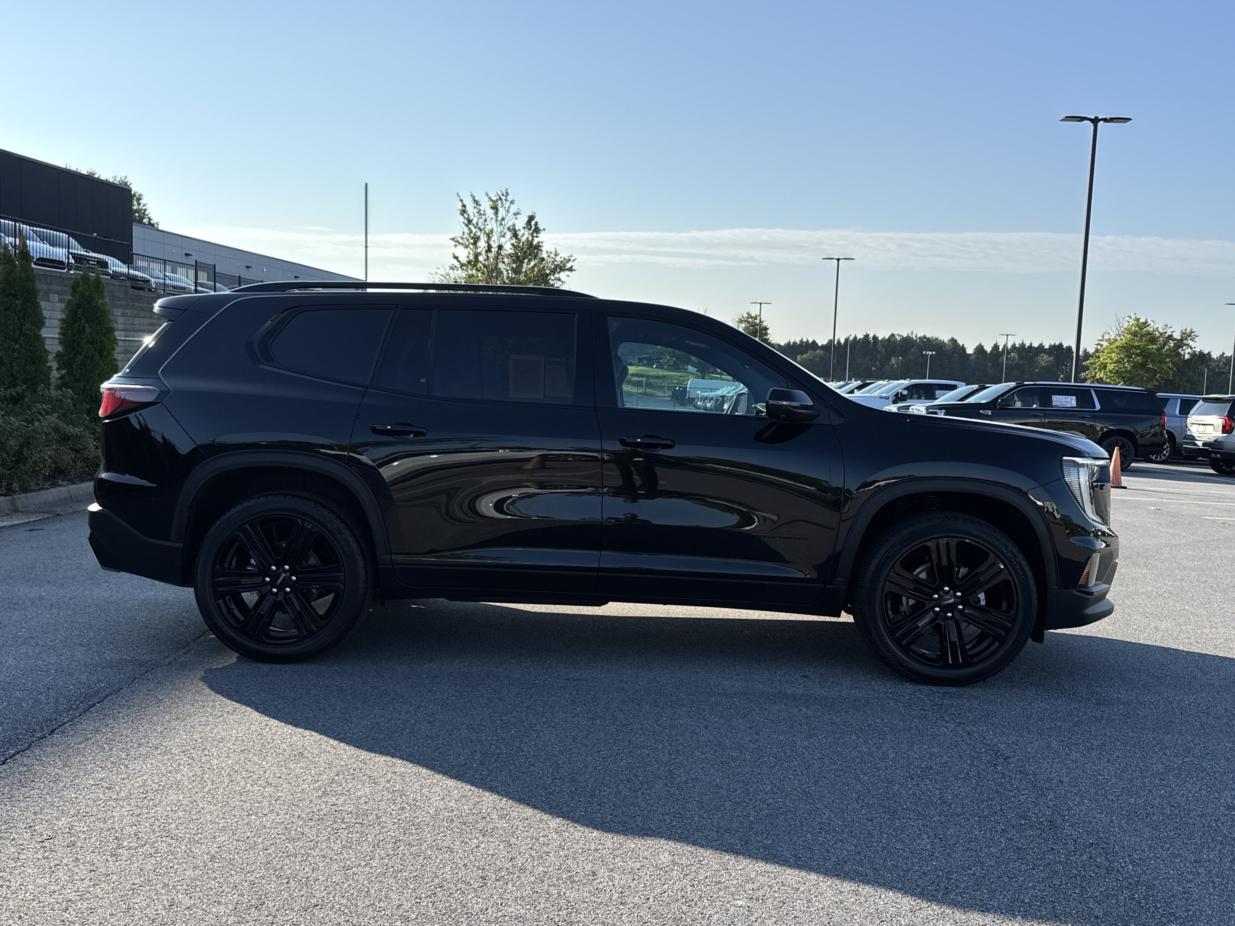 Used 2026 GMC Acadia Elevation w/ Black Edition FWD image 11