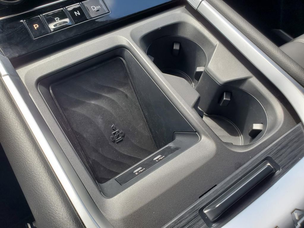 Used 2025 Nissan Armada SL w/ Captain's Chari Seat Package image 27