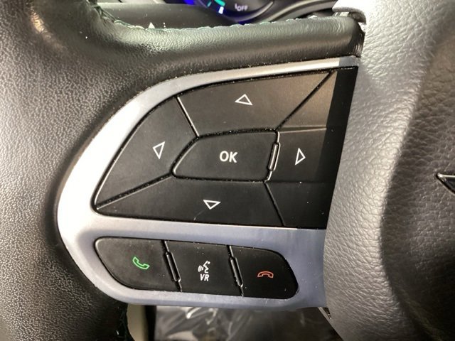 Used 2020 Chrysler Pacifica Touring-L image 26