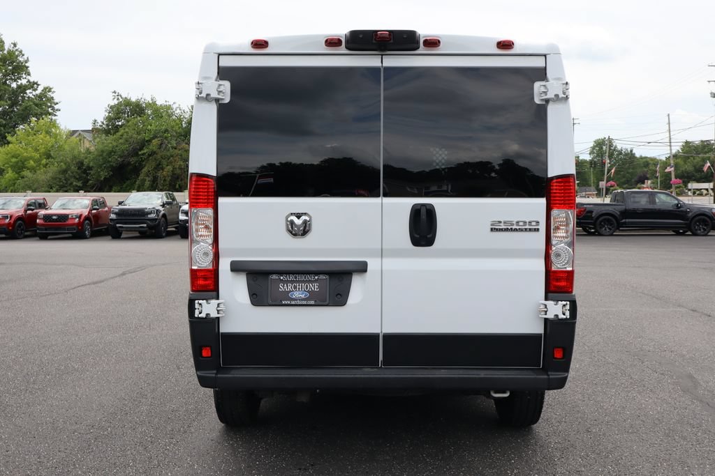 Used 2025 RAM ProMaster 2500 w/ U-Haul Equipment Group FWD image 4