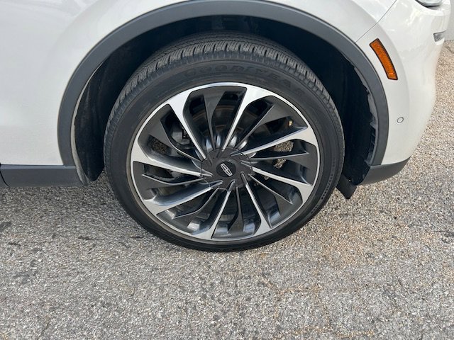 Used 2023 Lincoln Aviator Reserve w/ Equipment Group 201A image 6