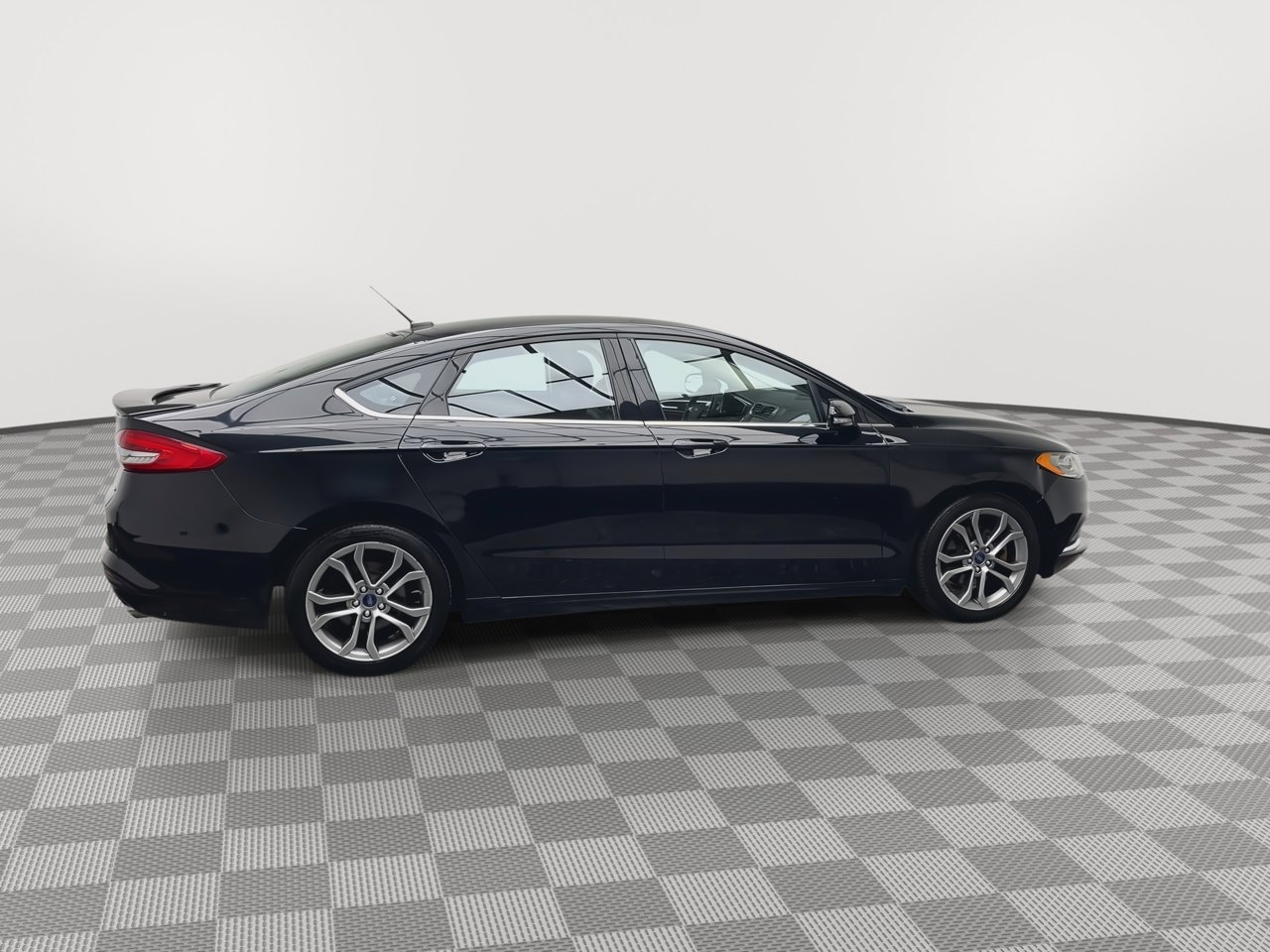 Used 2017 Ford Fusion SE w/ Equipment Group 201A FWD image 37