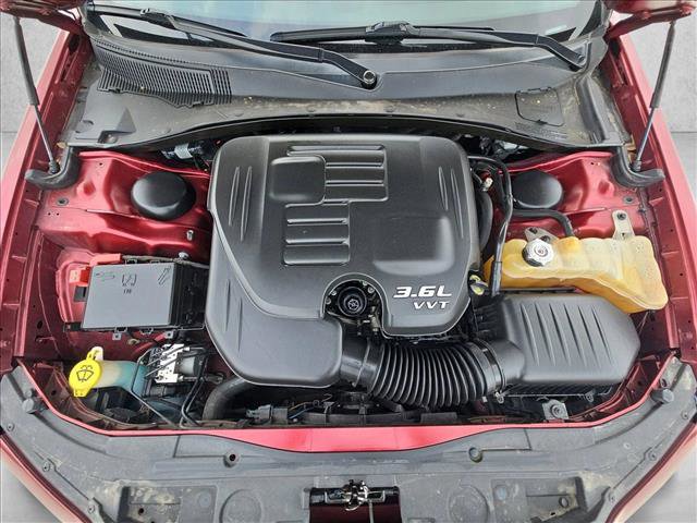 Used 2018 Chrysler 300 Touring L RWD image 25