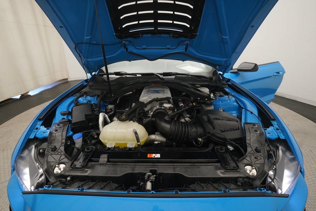 Used 2022 Ford Mustang Shelby GT500 w/ Technology Package RWD image 3