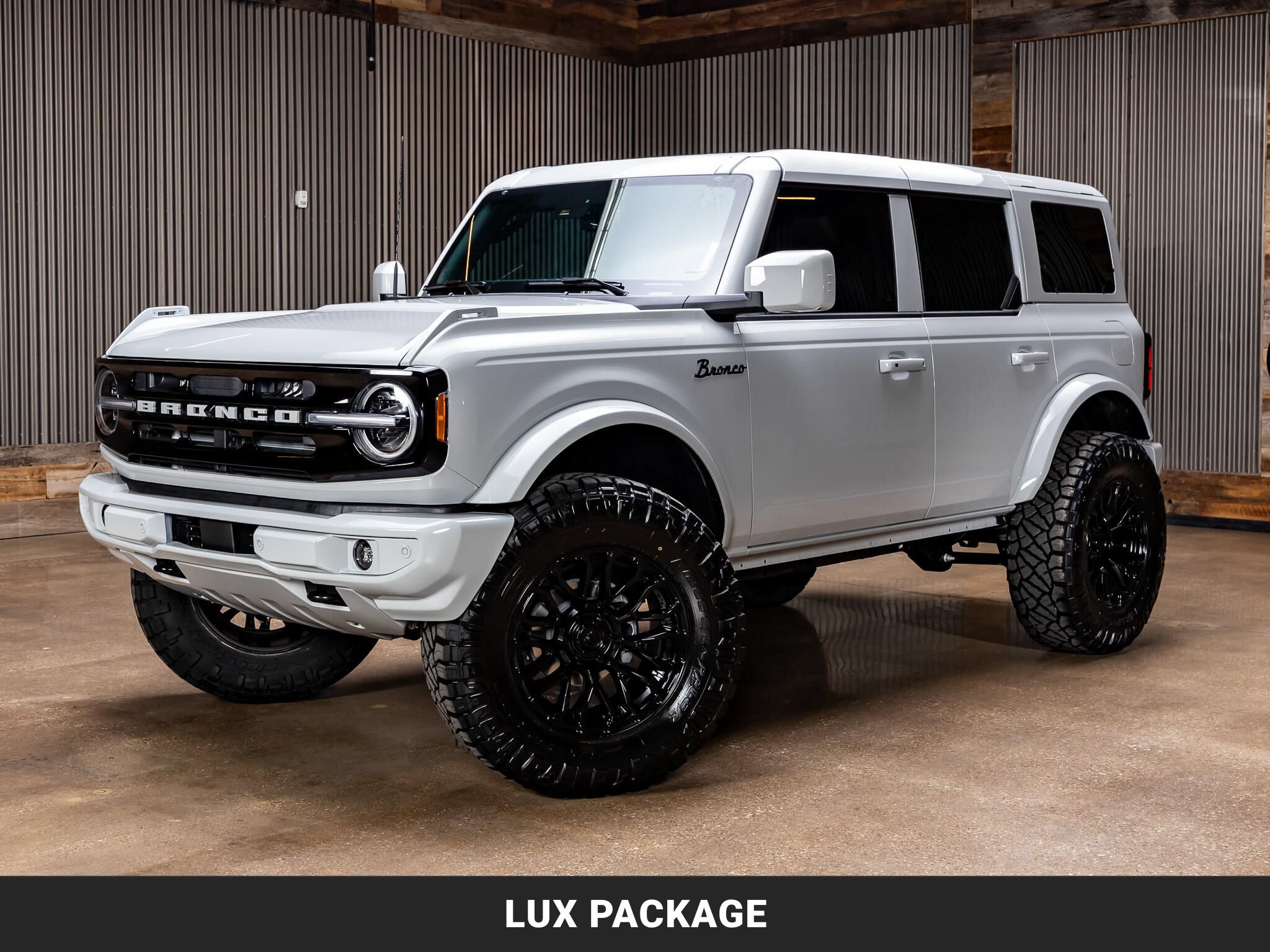 Used 2026 Ford Bronco Outer Banks AWD/4WD image 5