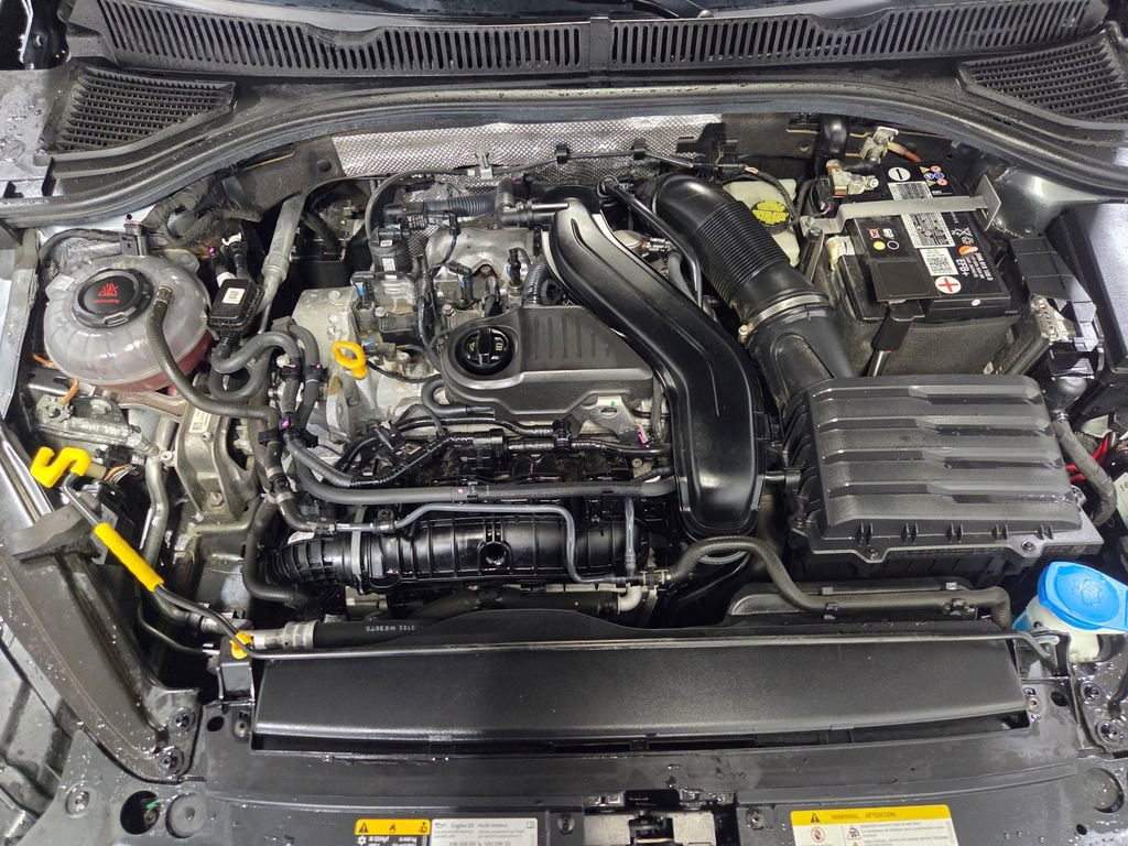 Used 2023 Volkswagen Jetta SE w/ Panoramic Sunroof Package image 26