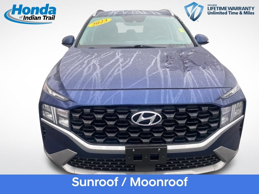 Used 2023 Hyundai Santa Fe SEL image 2
