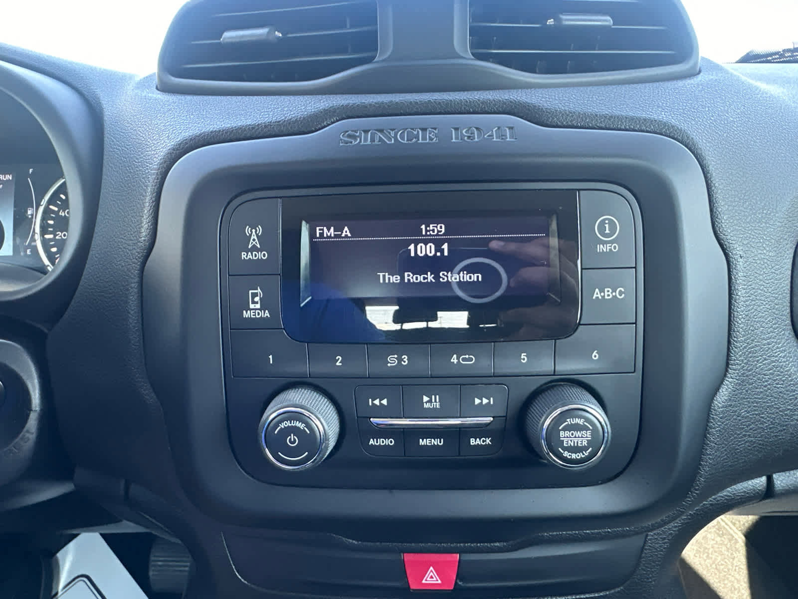 Used 2017 Jeep Renegade Sport w/ Power & Air Group image 22