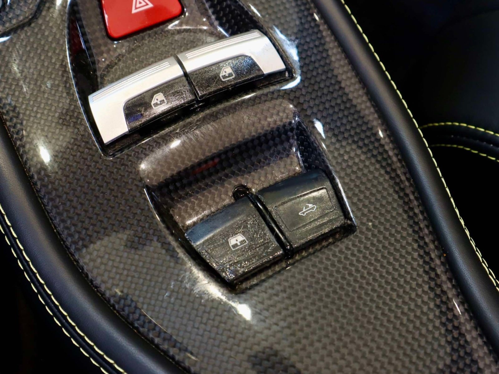 Used 2013 Ferrari 458 Spider RWD image 28