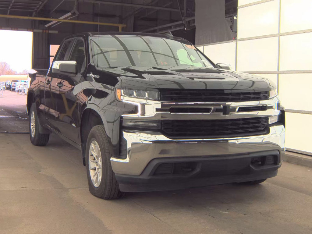 Used 2020 Chevrolet Silverado 1500 LT w/ All-Star Edition AWD/4WD image 3