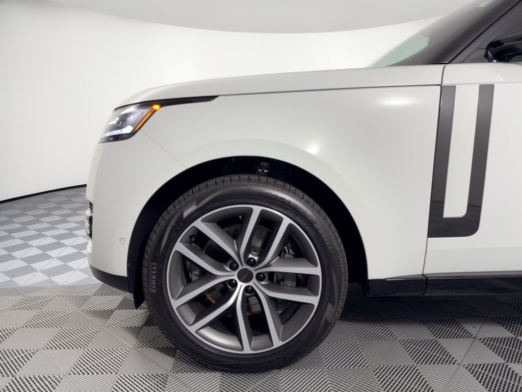 New 2026 Land Rover Range Rover SE AWD/4WD image 13