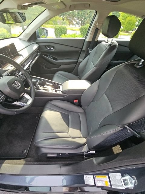 Used 2025 Honda Accord Touring image 11