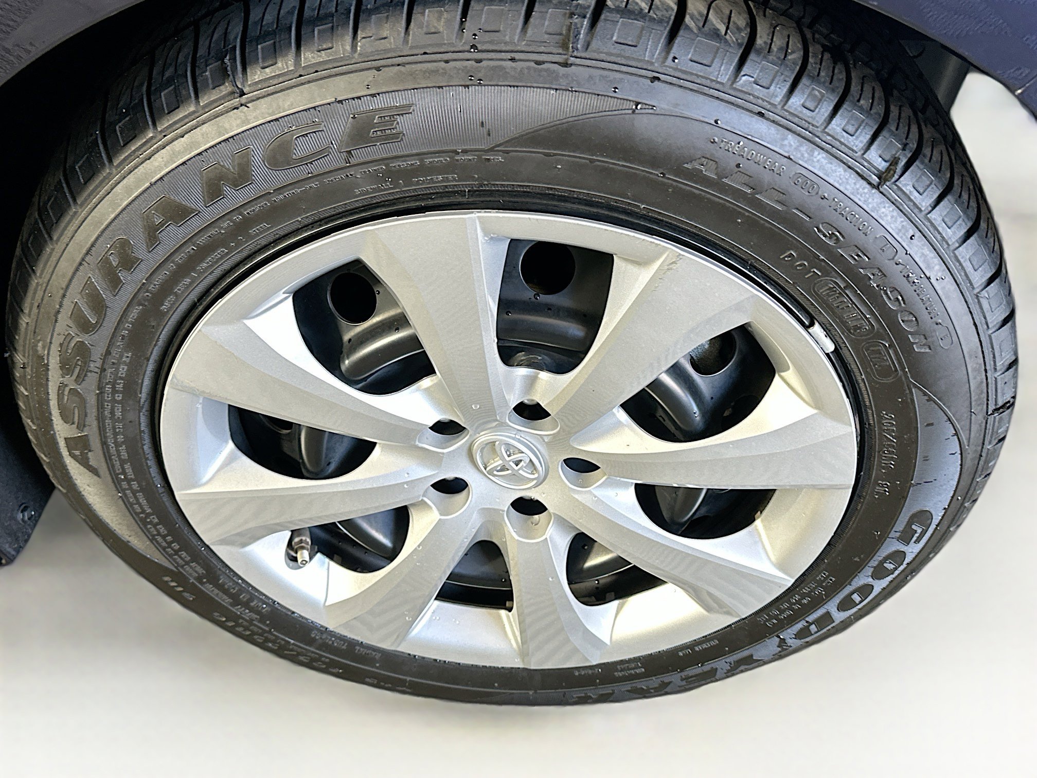 Used 2023 Toyota Corolla LE FWD image 11
