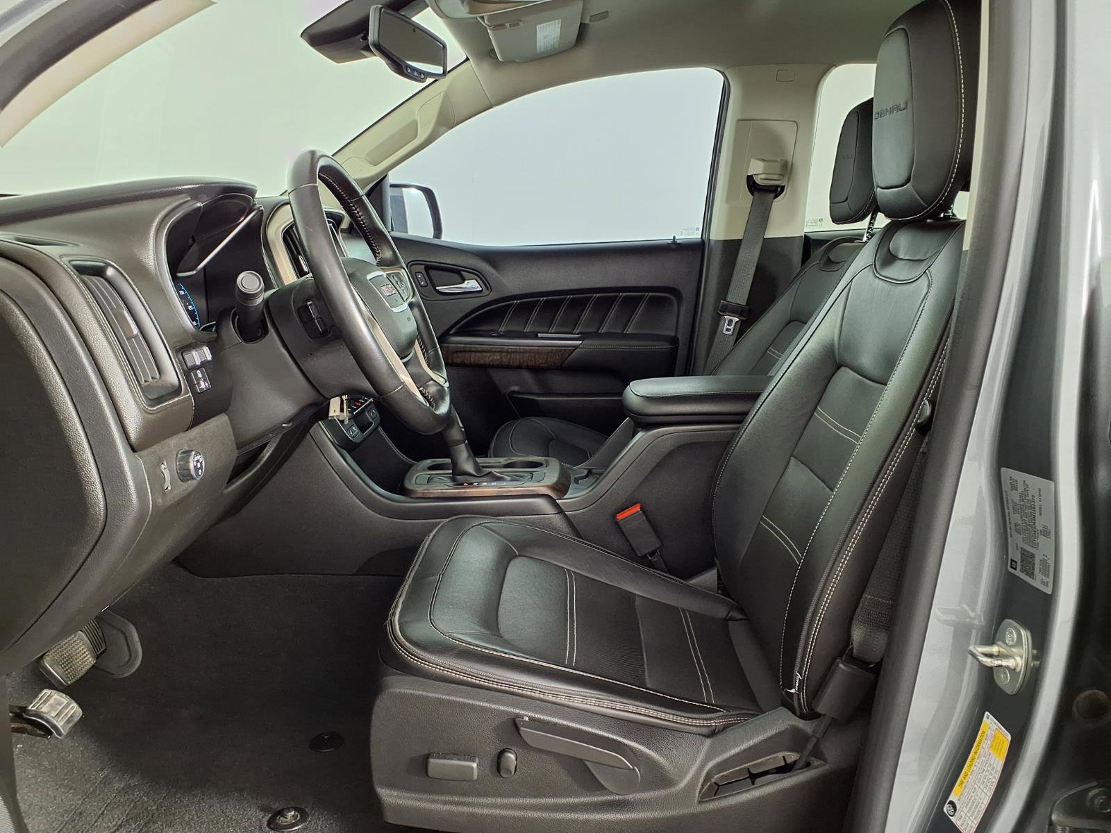 Used 2021 GMC Canyon Denali RWD image 17
